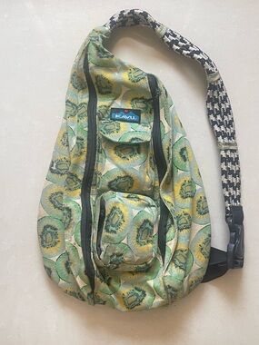 Kavu Green & Yellow Kiwi-Pattern Sling Pack